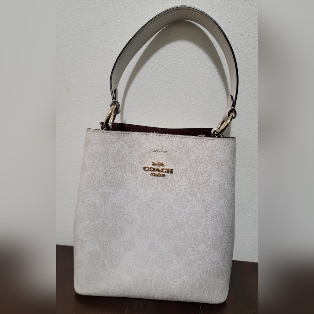 Coach Bucket Bag